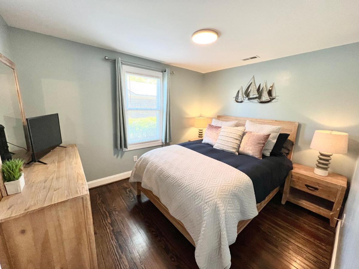 The Absolute Best Home Away From Home Pet Friendly!!! Wilmington Bagian luar foto